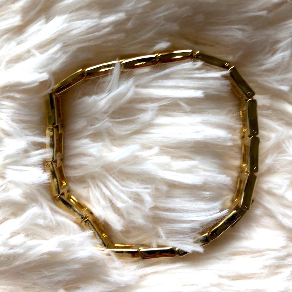 Simple Gold Bracelet - Picture 3 of 3